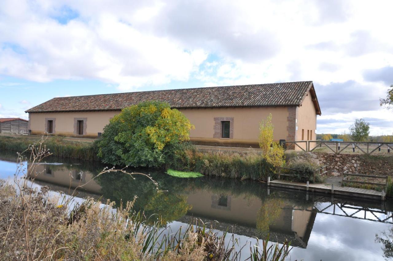 Carrecalzada Hotel Melgar de Fernamental Buitenkant foto